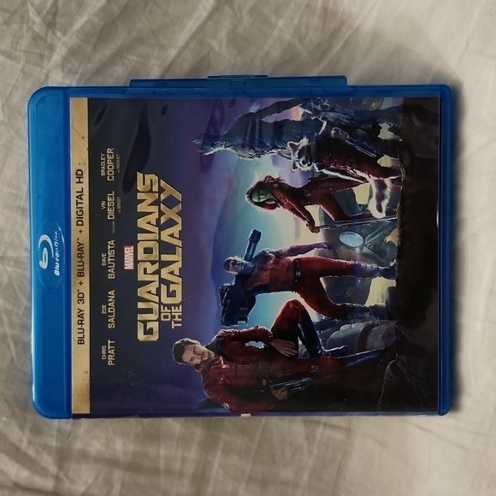 Guardians of the Galaxy Blu-ray 3D and Blu-ray Discs